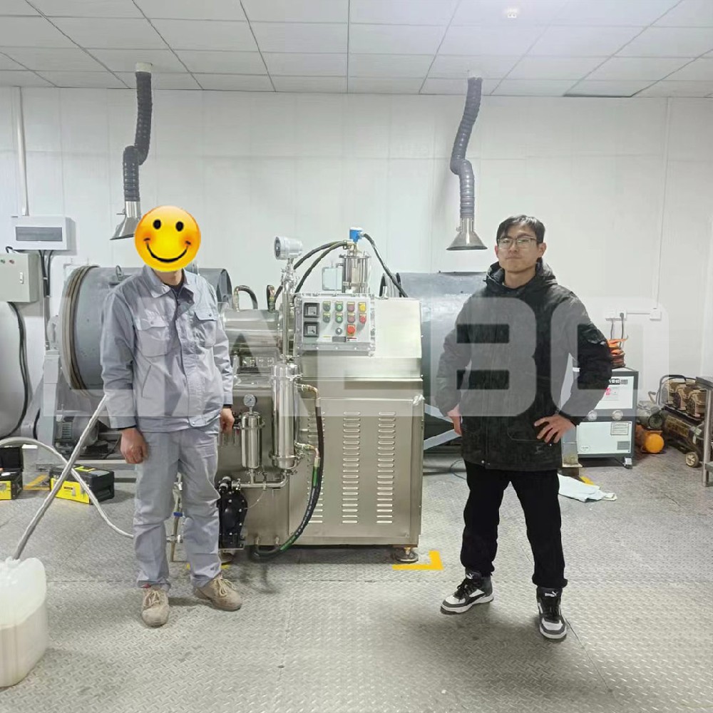 江蘇某新材料公司10L棒塊陶瓷砂磨機+150三輥機調(diào)試成功