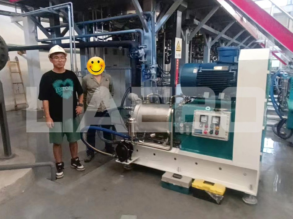 陜西某公司60L棒銷式砂磨機調(diào)試成功